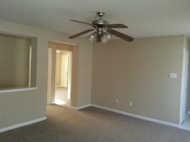 Foto del edificio - 22851 Twisting Pine Dr