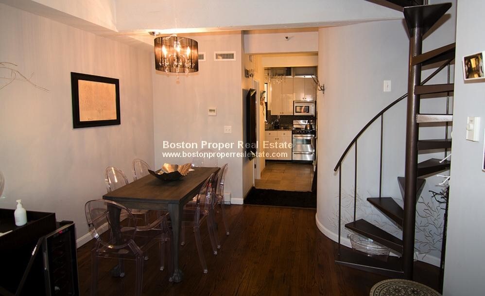 Primary Photo - 12 Stoneholm St