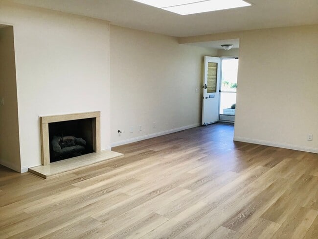 Building Photo - Hueneme Bay Haven: Your Ideal 55+ Communit...