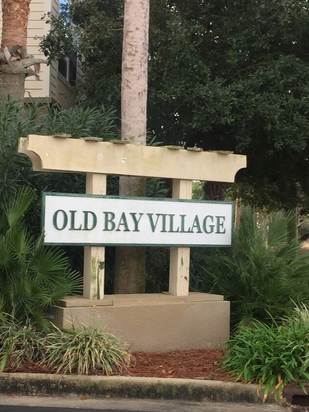 Foto principal - First-Floor Condo in Old Bay Village – Upg...