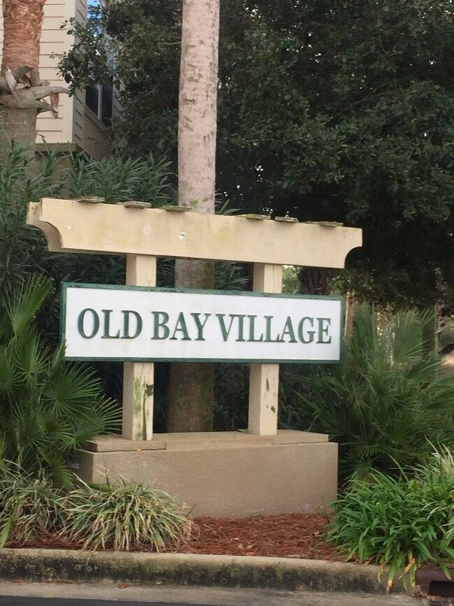 Building Photo - First-Floor Condo in Old Bay Village – Upg...