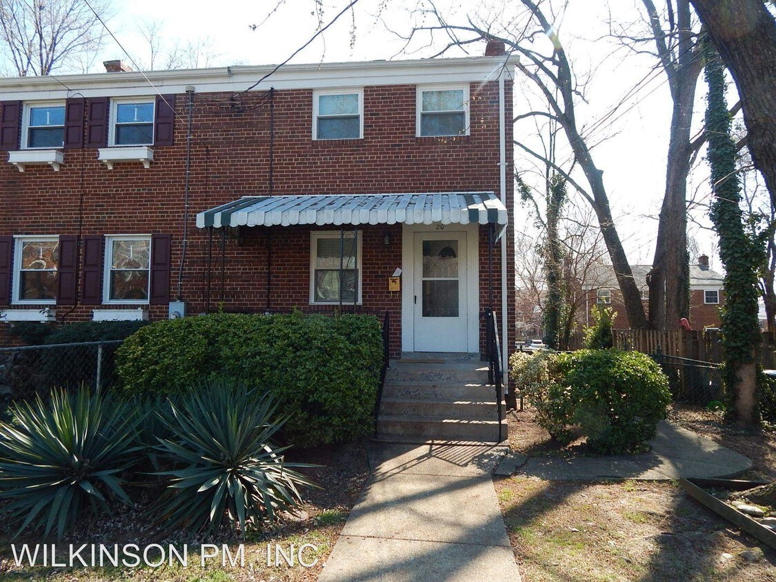 Primary Photo - 2 br, 1.5 bath House - 20 HUDSON STREET.