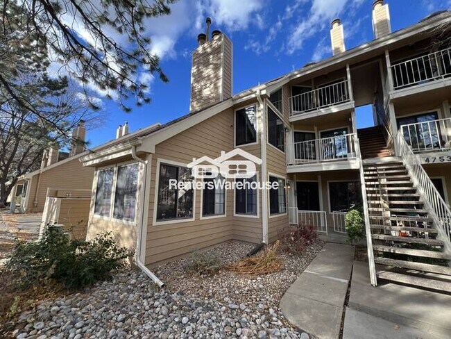 Foto del edificio - Elegant 2-bedroom 1-bathroom Single Story Townhome-NEW Carpet