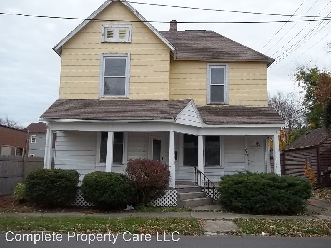 2 br, 1 bath House 114 1/2 N Cherry House for Rent in Muncie, IN