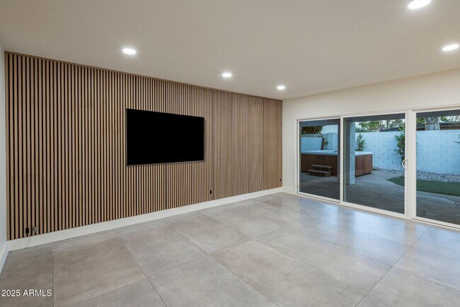 Foto del edificio - 7727 E Valley View Rd