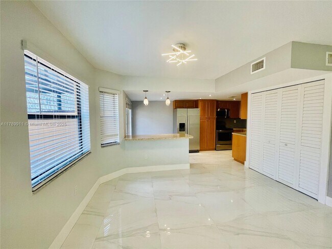 Foto del edificio - 11325 SW 9th Ct