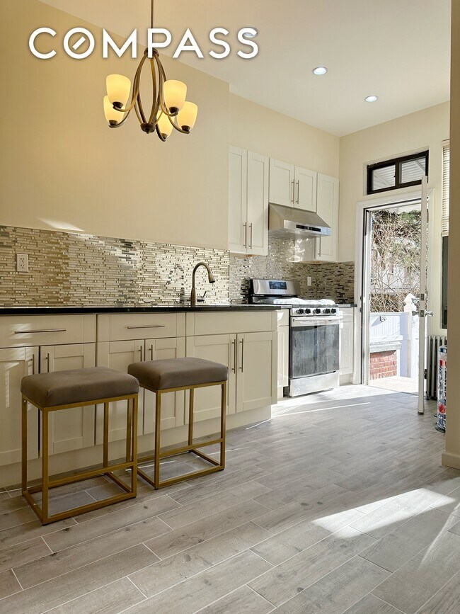 706 Seneca Ave Unit 1L, Queens, NY 11385 Room for Rent in Queens, NY