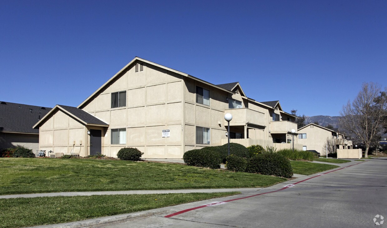 Primary Photo - 13434 Chestnut Ave