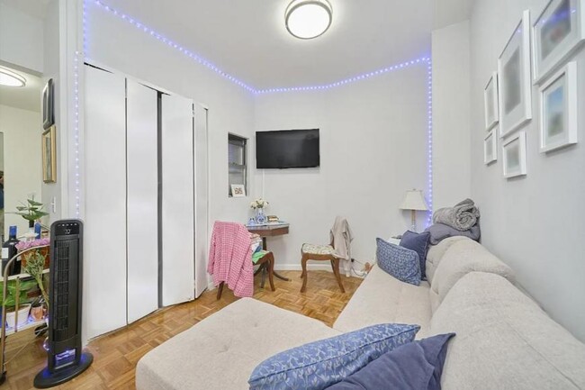 Foto del edificio - 2 bedroom in New York NY 10036