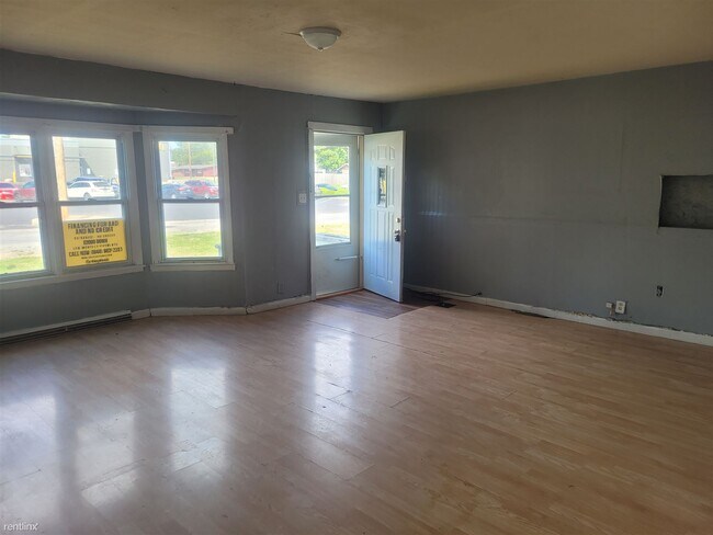 Building Photo - 3 br, 1 bath House - 503 West 8th Street