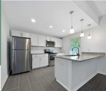 Interior Photo - 113 Park Ave SE