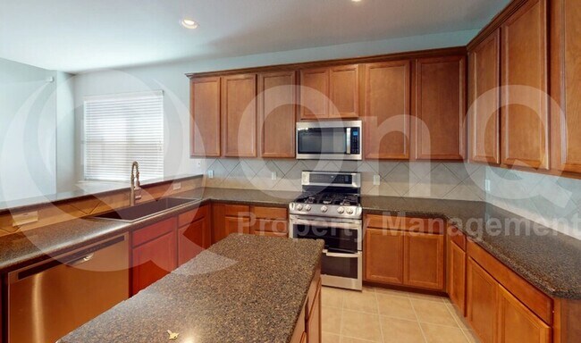 Building Photo - 2704 Evening Mist Dr