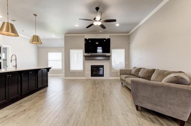 Building Photo - 3024 Drake Crest Dr