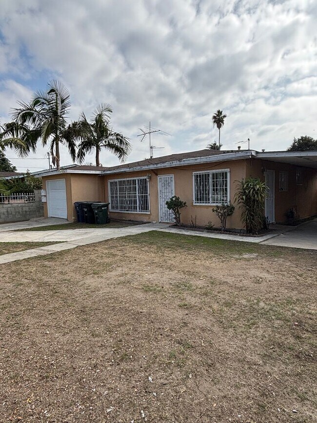 Foto del edificio - Spacious 3 bedroom available now!