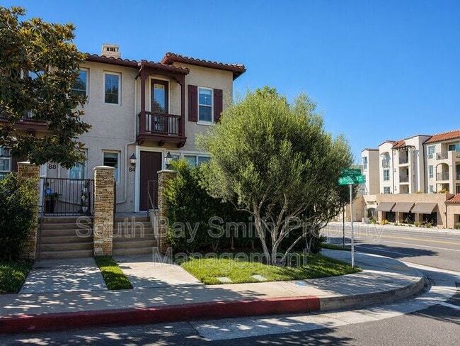 Photo - 84 Palos Verdes Blvd Townhome