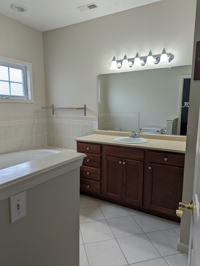 Foto del edificio - 2234 Sandpiper Ct N