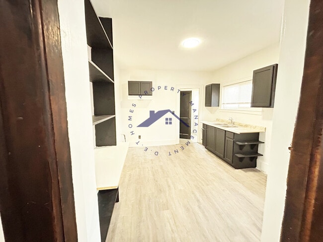 Building Photo - 3877 Garland St