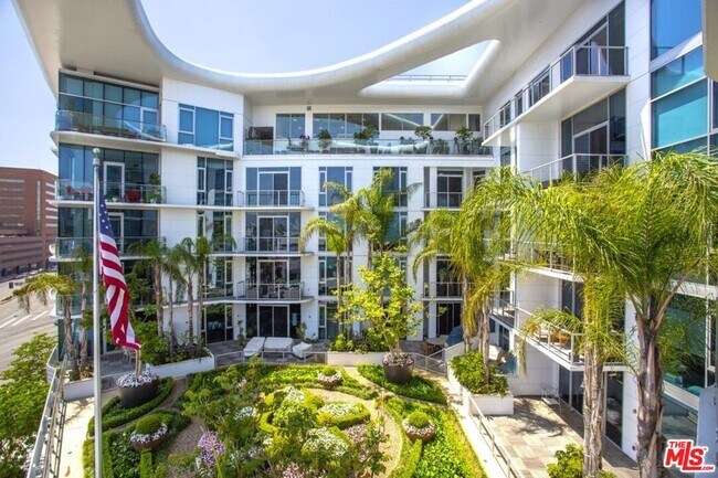 Foto del edificio - 8500 Burton Wy