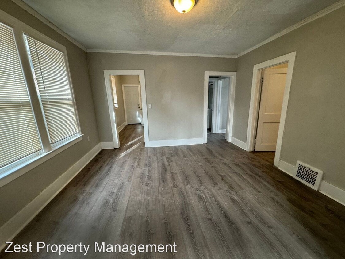 2 br, 1 bath Apartment 2332 Clements St Apartment for Rent in