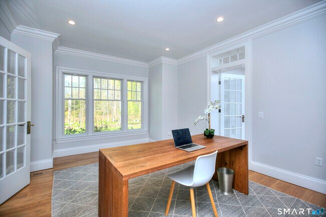 Foto del edificio - 46 Burr Farms Rd