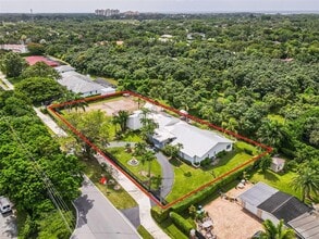 Building Photo - 6900 SW 136th St