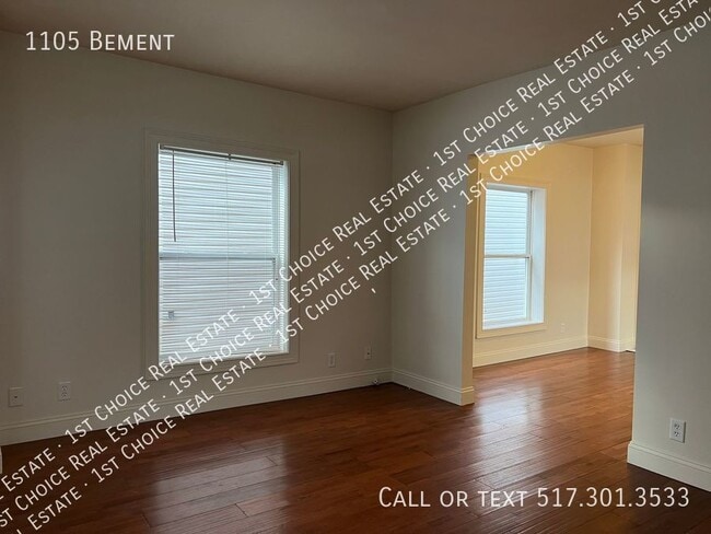 Photo - 1105 Bement- House