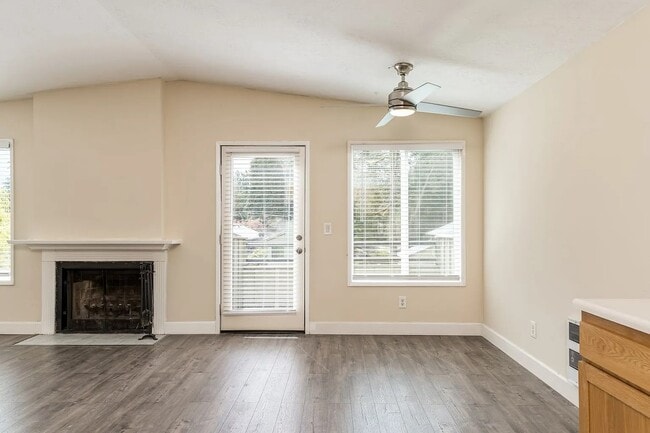Living Room - 7022 SW Montauk Cir