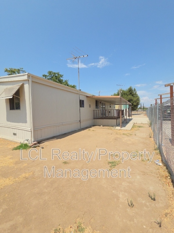 Building Photo - 27642 Van Buren Ave