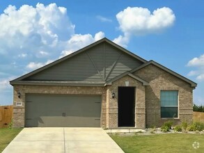 Building Photo - 2304 Dahlia Way