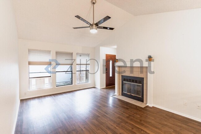 Building Photo - 12900 Widge Dr