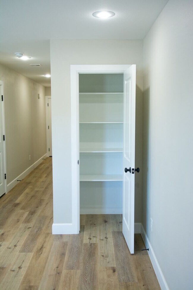 Foto del edificio - New 3 Bedroom / 2.5 Bathroom Townhome in Decatur!