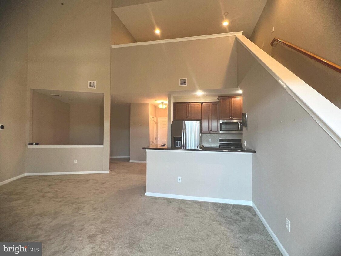 Foto principal - 527 Carson Terrace