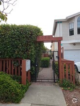 Building Photo - 2030 Blake St