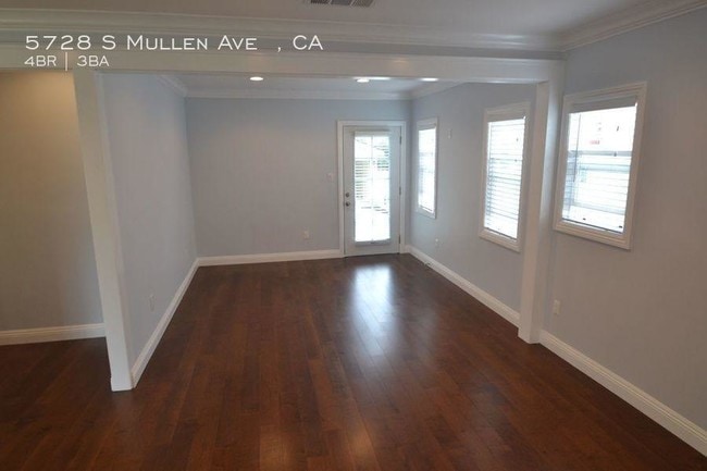 Building Photo - 4 bedroom in Los Angeles 90043