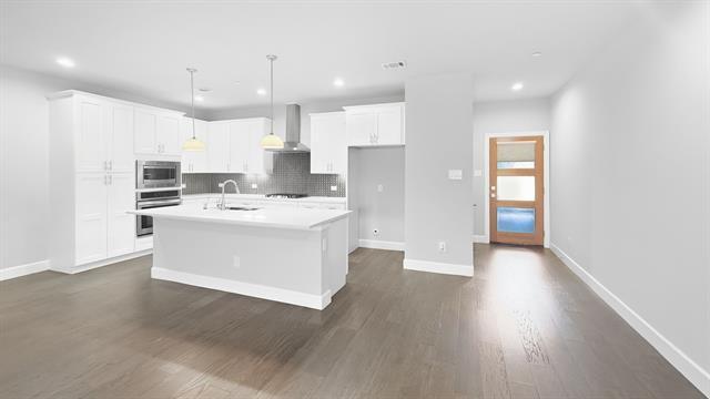 Building Photo - 5713 Woodlands Dr