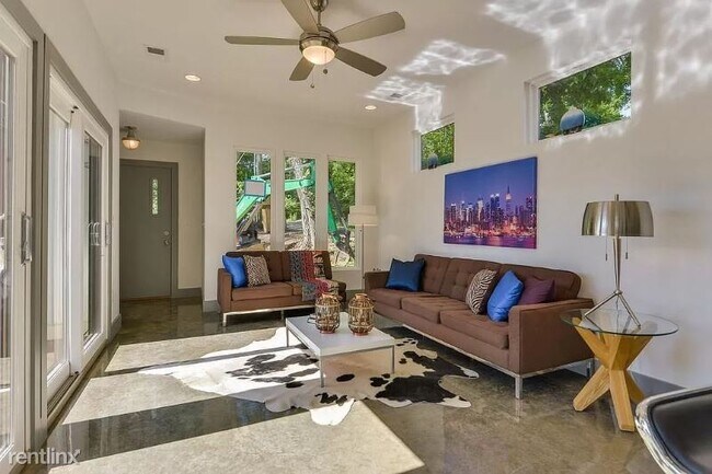 Foto del edificio - 428B Wingrove St