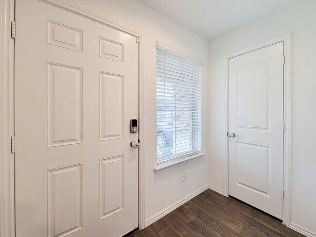 Building Photo - Welcome to your next home in the heart of Downtown Cleveland, Texas! This inviting 3-bedroom, 2-b...