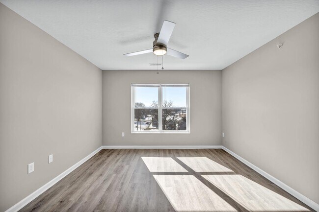 Foto del edificio - Newton Family Apartments