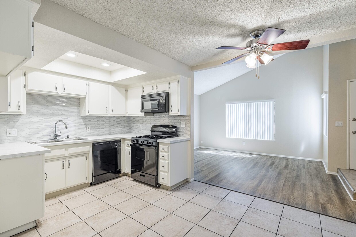 Foto principal - 43267 20th St W