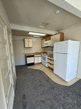 Building Photo - 102 Richardson St