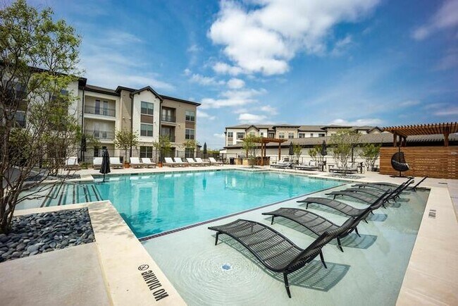 Building Photo - 5701 Bovine Dr