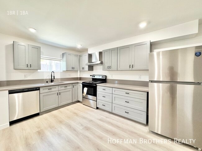 Foto del edificio - 6129-6124 Monterey Rd