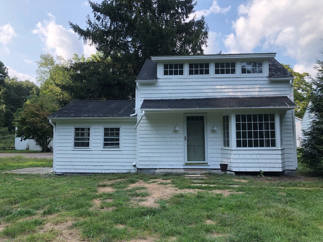 Primary Photo - 527 Danbury Rd