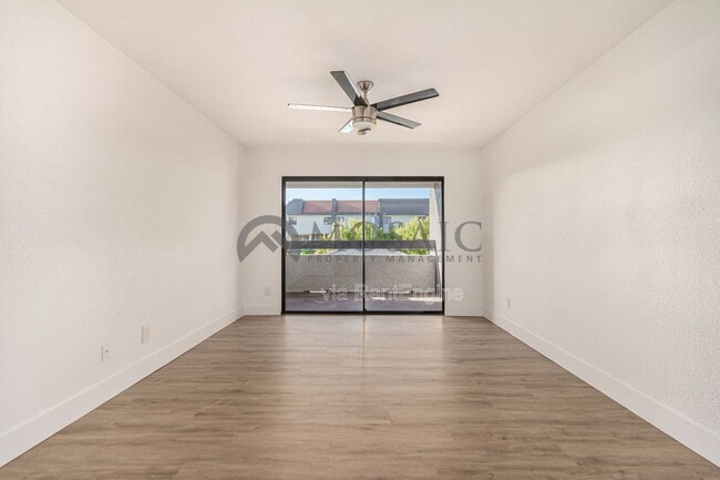Foto del edificio - 1215 E Lemon St