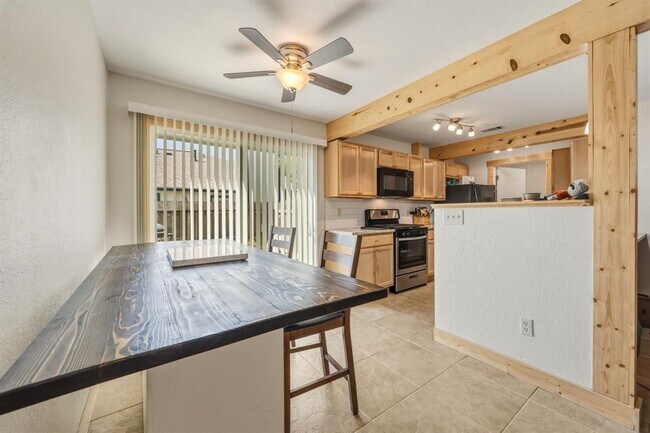 Foto del edificio - 513 Texas Ave