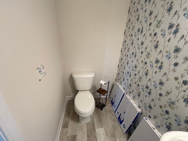Foto del edificio - FOR RENT