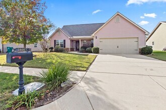 Building Photo - 2800 Matsu Ln