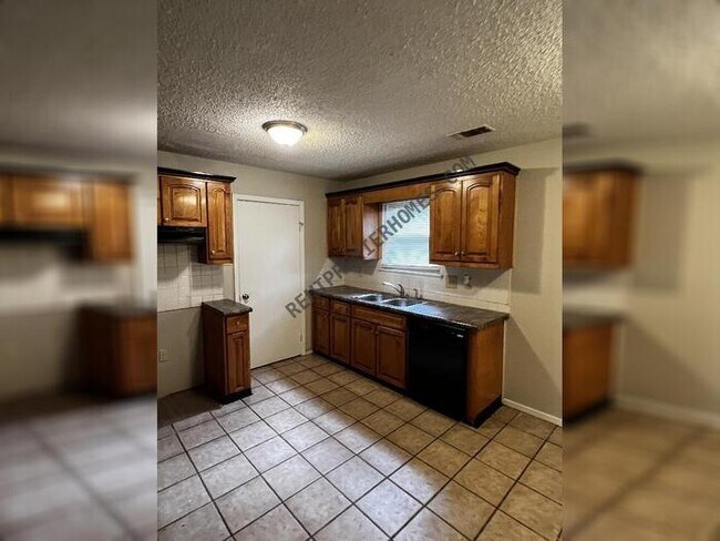 Foto del edificio - 309 Ridgelea Ave