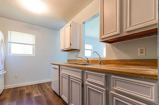 Foto del edificio - 314 Normagene St