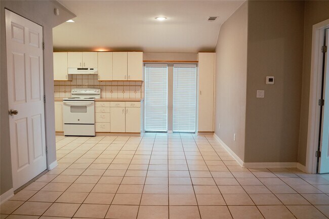 Foto del edificio - 14319 Henry Rd